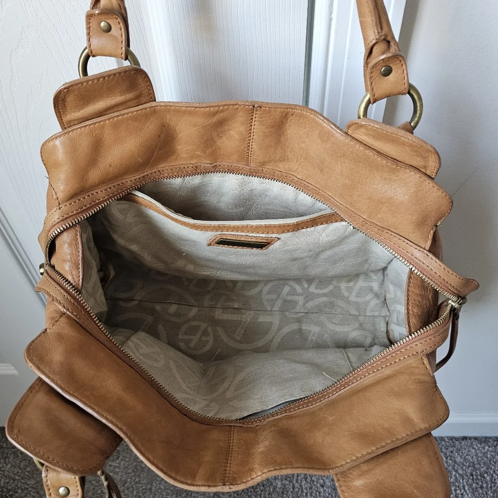 Francesco Biasia Leather Shoulder Bag